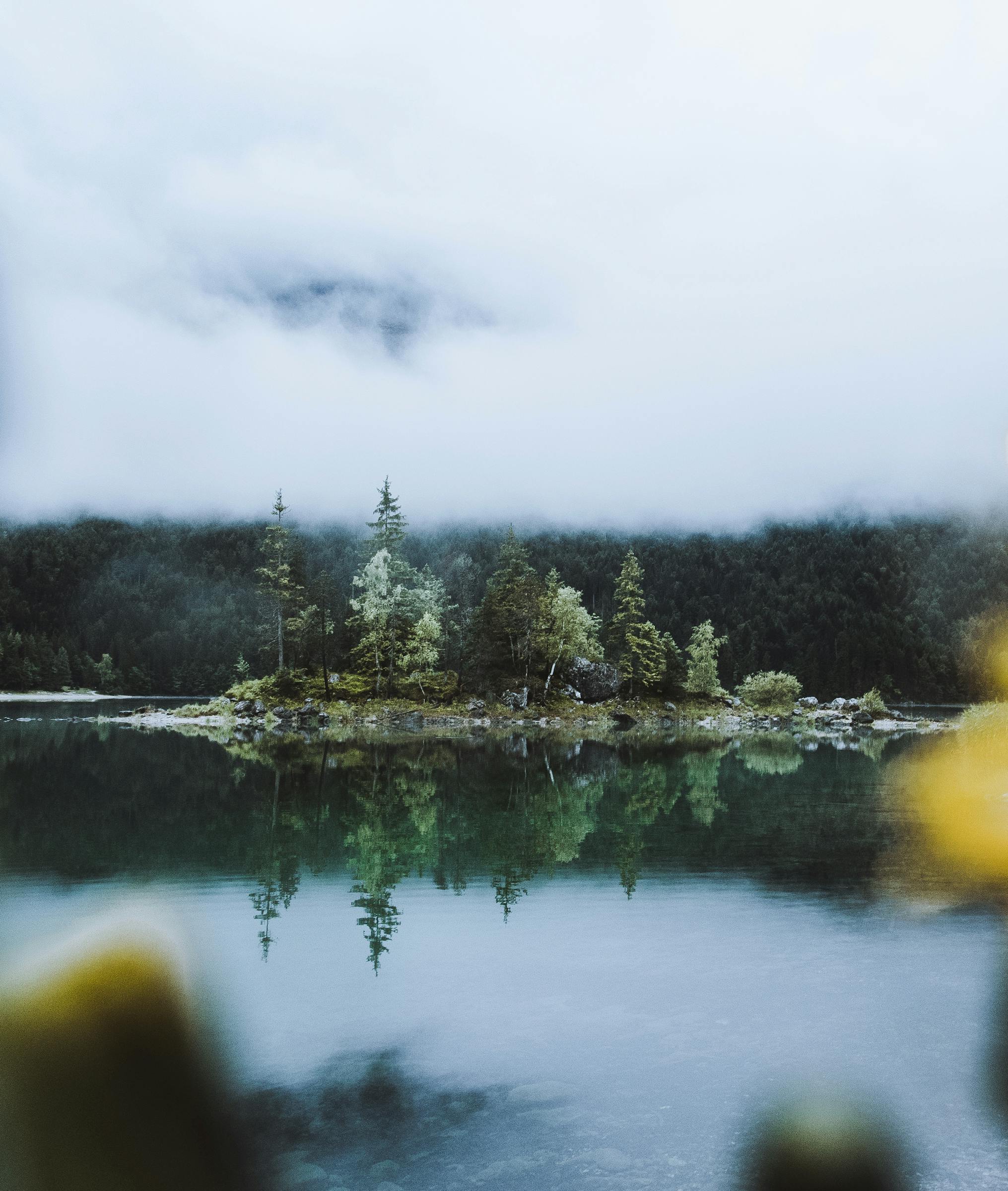 Morgennebel am See in Grainau